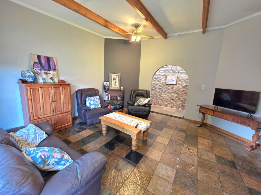 5 Bedroom Property for Sale in Panorama Free State